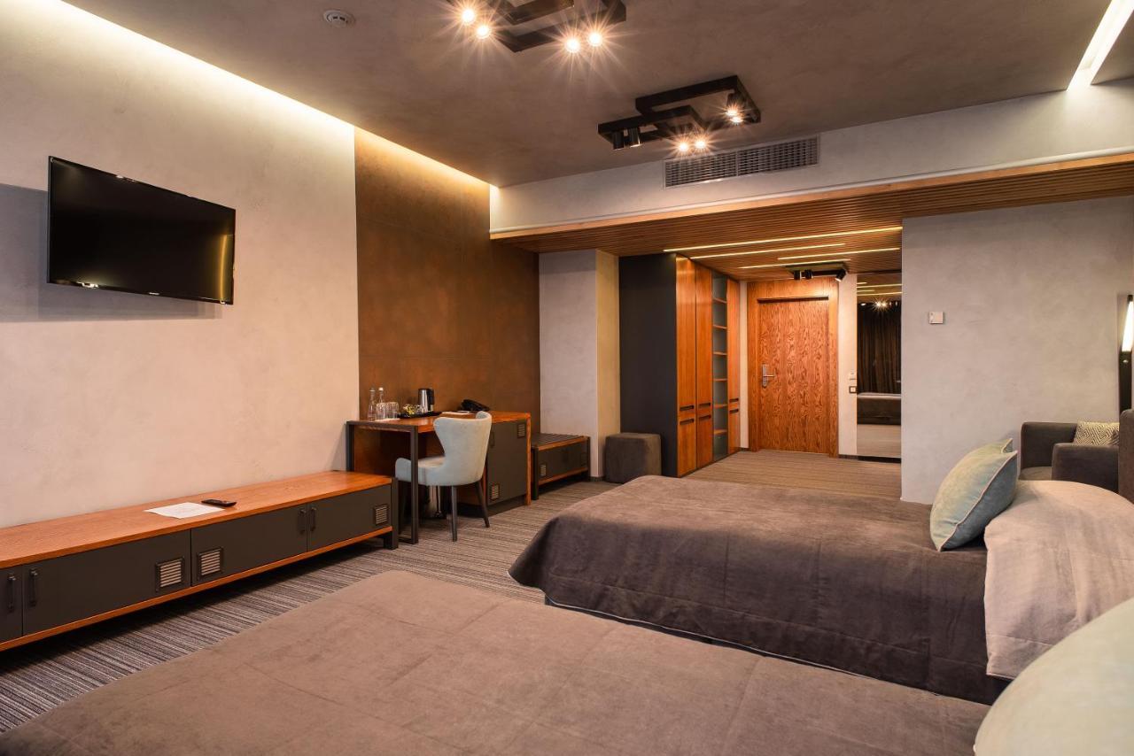 Mojo Hall Hotel Луцьк Екстер'єр фото