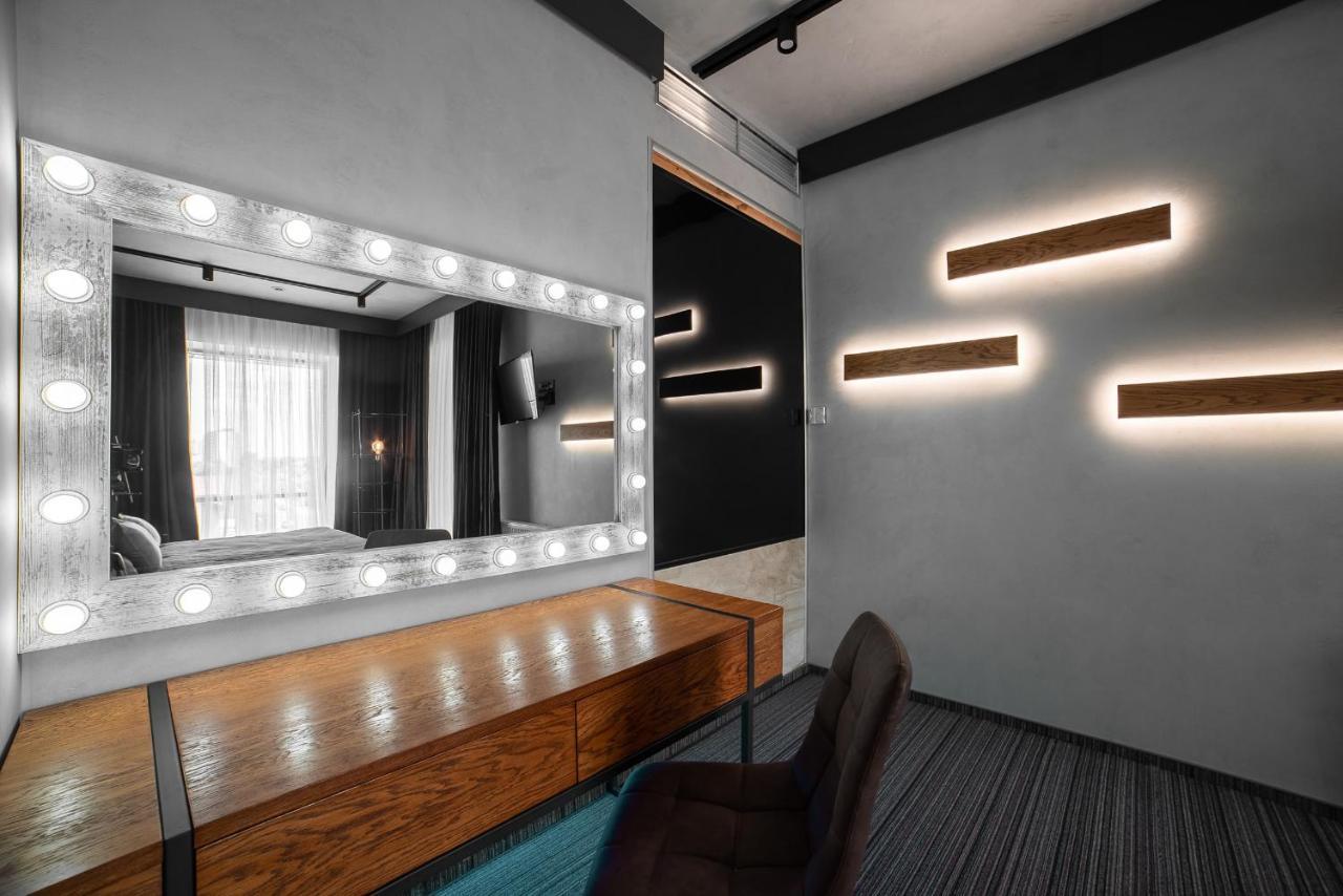 Mojo Hall Hotel Луцьк Екстер'єр фото